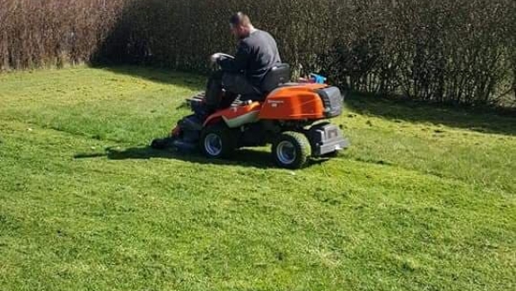 Græsslåning
